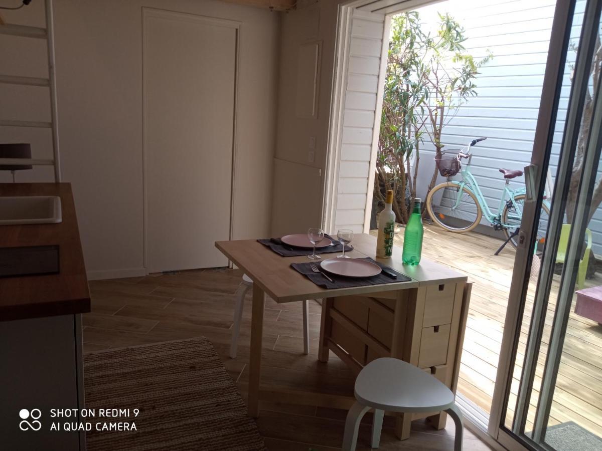 Charmant Logement T2 A 2 Pas De La Mer グランビル エクステリア 写真