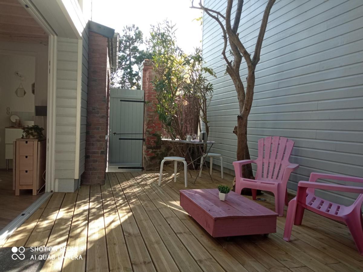 Charmant Logement T2 A 2 Pas De La Mer グランビル エクステリア 写真