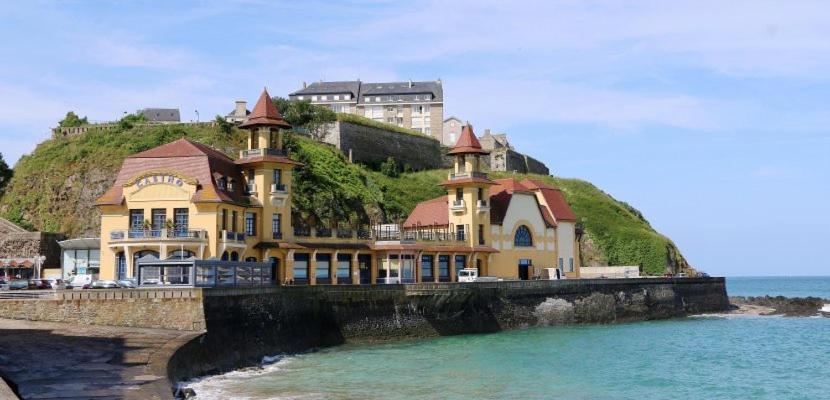Charmant Logement T2 A 2 Pas De La Mer グランビル エクステリア 写真