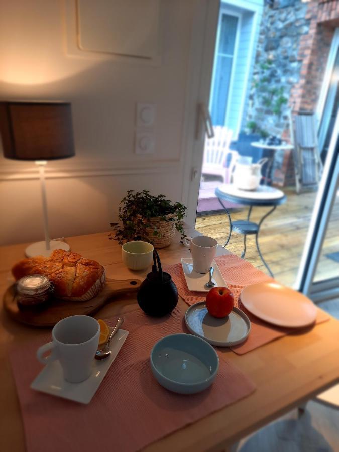 Charmant Logement T2 A 2 Pas De La Mer グランビル エクステリア 写真